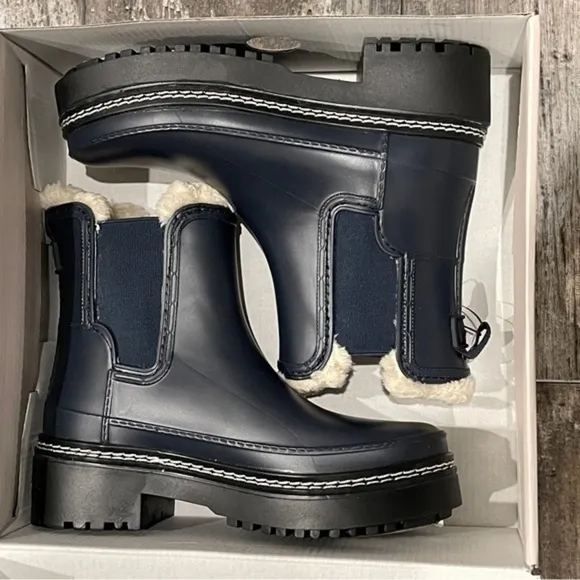 Marc Fisher LTD Fargo Waterproof Dark Blue Lug Sole Ankle Boots Size 6 NEW