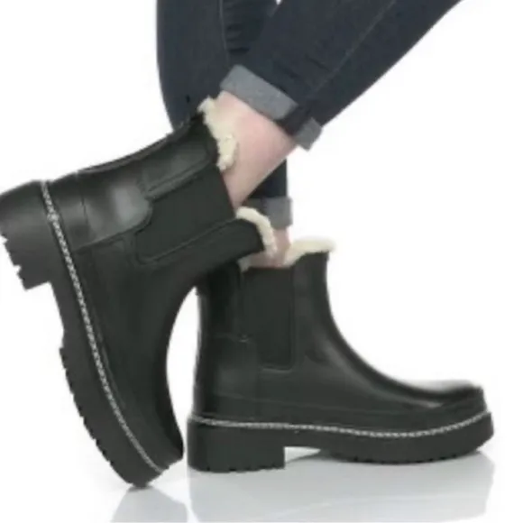 Marc Fisher LTD Fargo Waterproof Dark Blue Lug Sole Ankle Boots Size 6 NEW