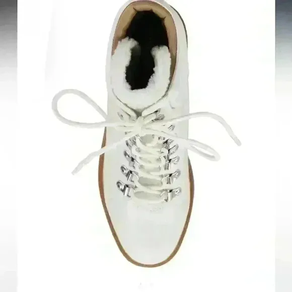 MARC FISHER-MALLIE LACE-UP ROUND TOE ANKLE BOOTS