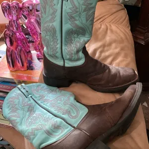 Men’s 9 1/2 b JUSTIN Turquoise and Brown Western cowboy leather Boots