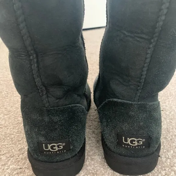 Men's Black Short Classic Ugg Boots - Size 8