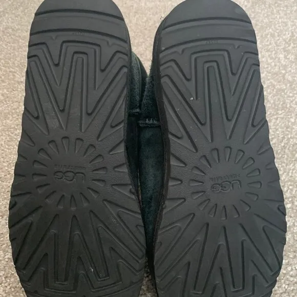 Men's Black Short Classic Ugg Boots - Size 8