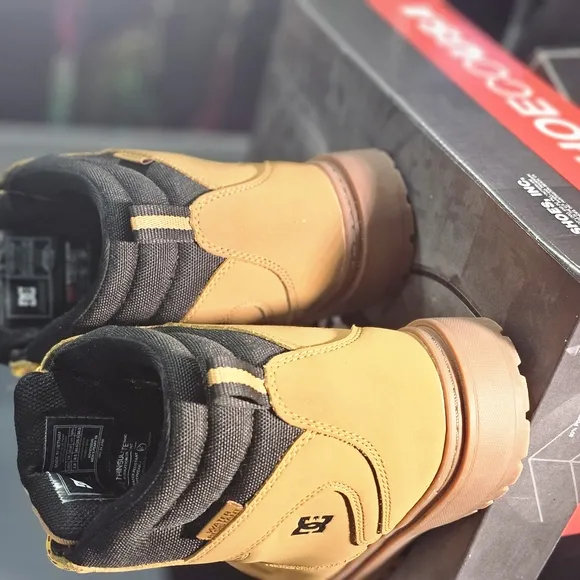 Men's DC Shoes Peary Tr Leather Boots