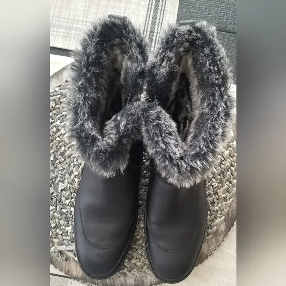 Merrell Artic Grip Black Faux Fur Winter Boots