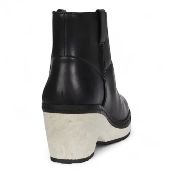 Merrell Halendi Bluff Ankle Boot in Black NWT