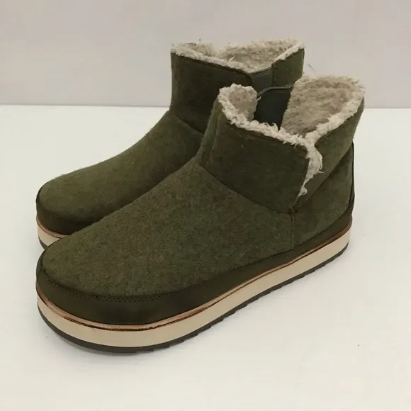 Merrell Juno Pull-On Olive Green Ankle Boots with Faux Fur Lining Size 10