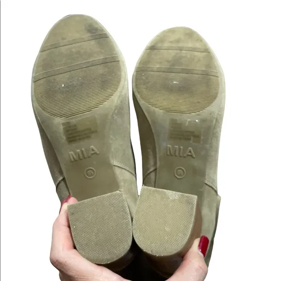 MIA Cobain Suede Leather Upper Short Boots size 8.5