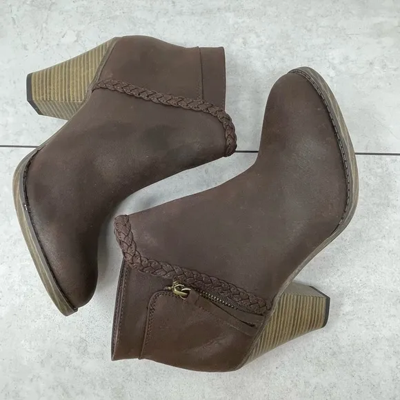 Mia Kori Brown Vegan Leather Block Heel (3.5”) Bootie Women's 10 M