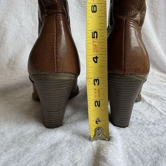 MIA LaRue Cowboy Boots High Heels Scroll Line Studded Women Shoes Sz 8M C21140A