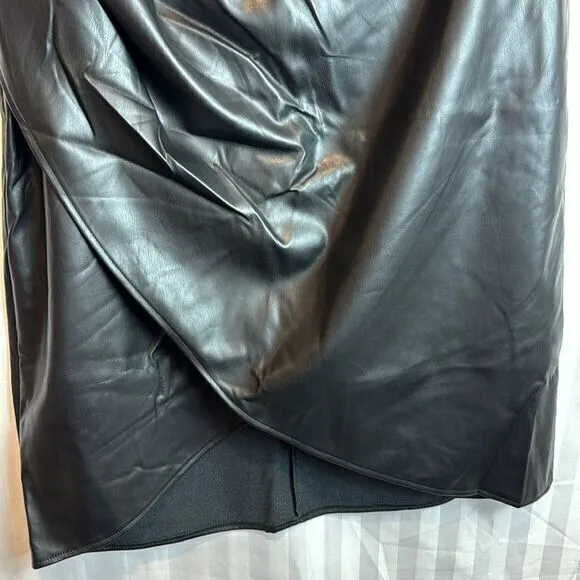 Micas Faux Leather Ruched Wrap Skirt Size‎ XL RefHHH