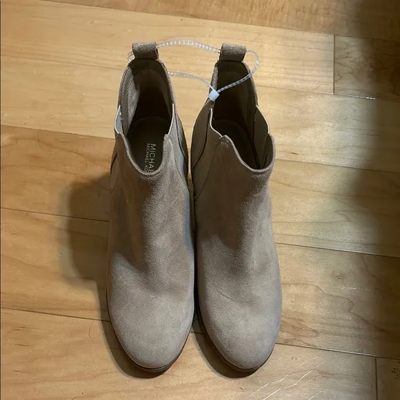 Michael Michael Kors Evaline Heeled Bootie