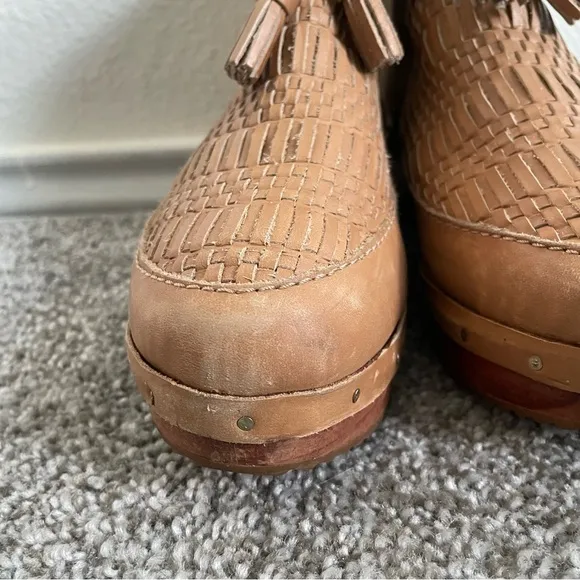 Miista Ankle Boots Women’s 8.5/ EU 39 Tan Woven Leather Low Platform Wooden Heel