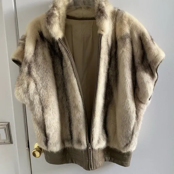 “Mink”&amp; Gray “Leather” Jacket w/ Detachable Sleeves