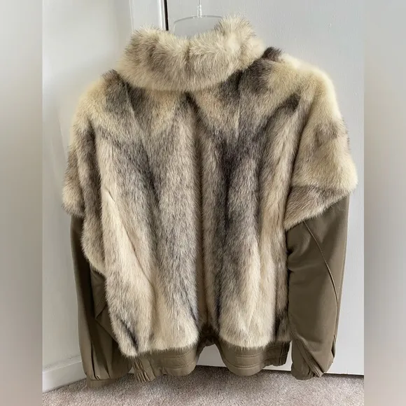 “Mink”&amp; Gray “Leather” Jacket w/ Detachable Sleeves