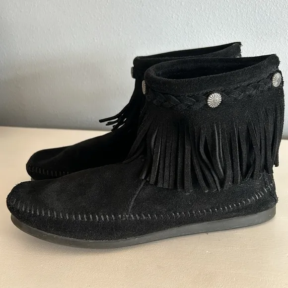 Minnetonka • Black Suede Leather Fringe High Top Back Zip Boots Size 9
