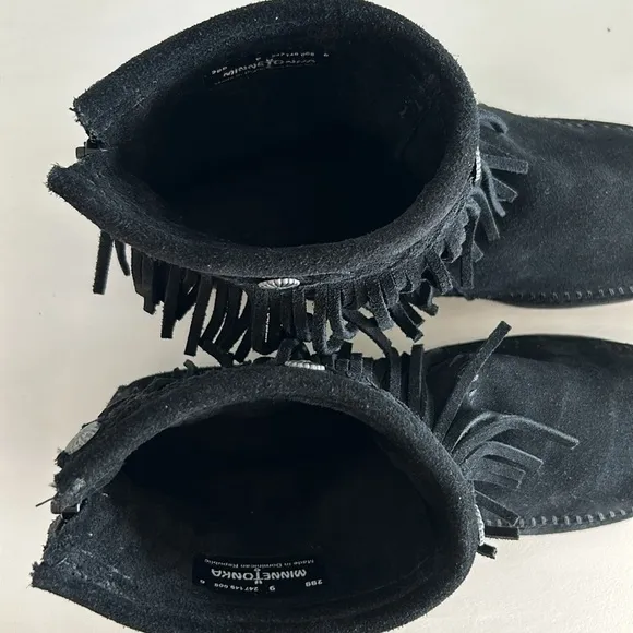 Minnetonka • Black Suede Leather Fringe High Top Back Zip Boots Size 9