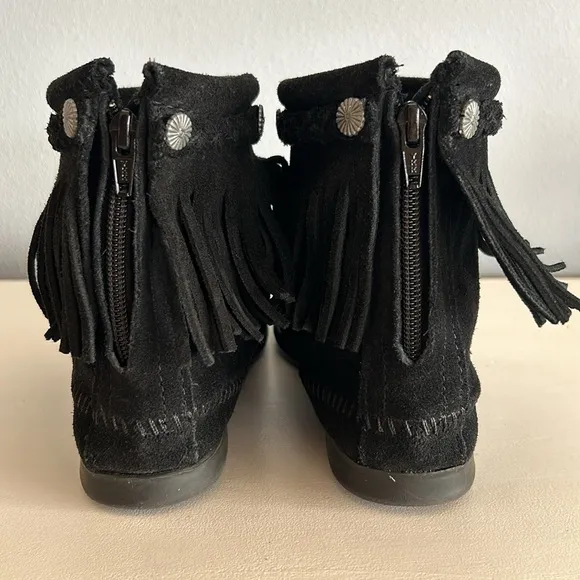 Minnetonka • Black Suede Leather Fringe High Top Back Zip Boots Size 9