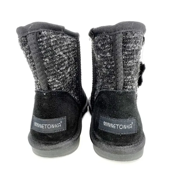 Minnetonka Olympia Mini Short Boots Women’s Size 8 Black Suede Gray Boucle New!