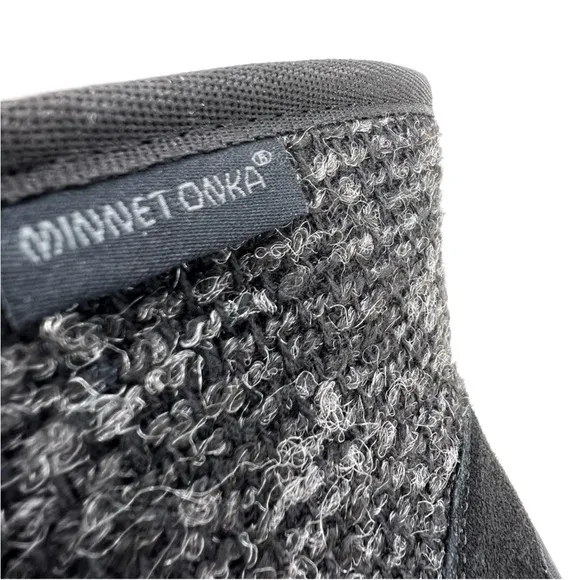 Minnetonka Olympia Mini Short Boots Women’s Size 8 Black Suede Gray Boucle New!