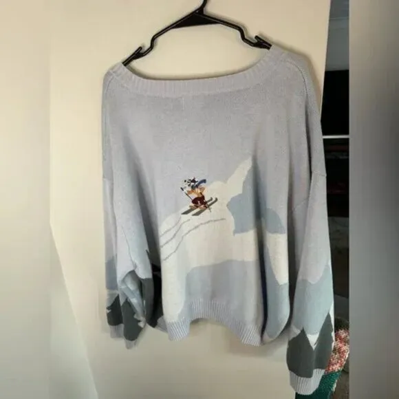 Minnie Mouse and Friends Holiday Homestead Sweater – Like New 🎄✨