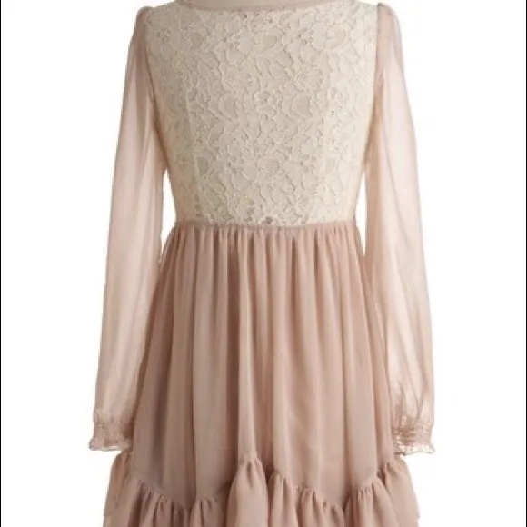 Minuet Long Sleeve Lace Dress (NWT)