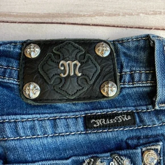 Miss Me Fleur de Lis Boot Jeans Size 28 Tall