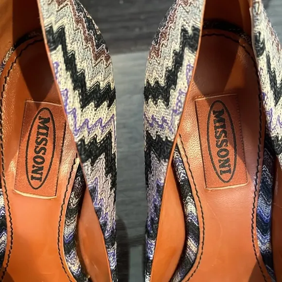 Missoni Women's 37.5 / 7.5 Rashel Signature Chevron Pumps Heels