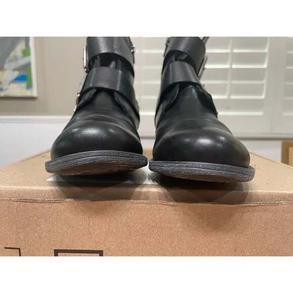 Miz Mooz Limelight Boot Black Ruched Leather Size 8.5 NWOB Stylish Buckle Detail