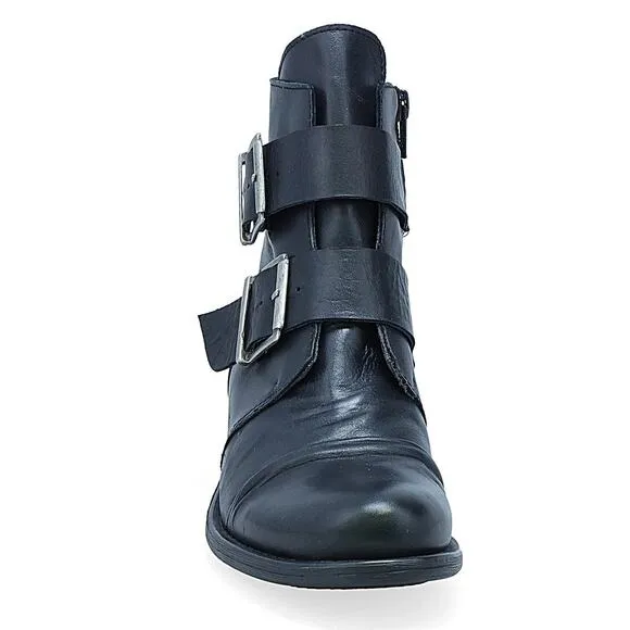 Miz Mooz Limelight Boot Black Ruched Leather Size 8.5 NWOB Stylish Buckle Detail