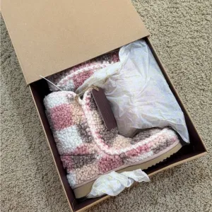 Mou Ankle Boots in Pink and Cream
