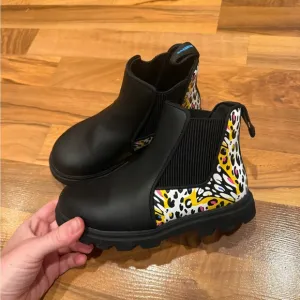 Native Shoes Kensington Treklite Print girls size 13 animal print waterproof