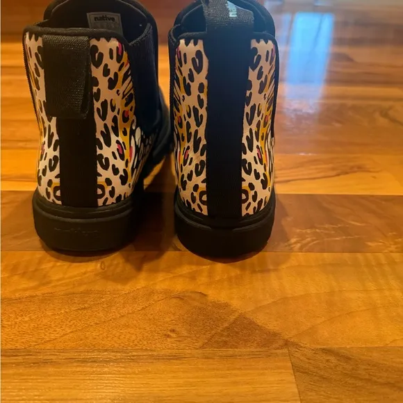 Native Shoes Kensington Treklite Print girls size 13 animal print waterproof