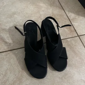 Naturalizer Black Heels