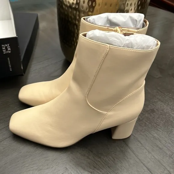 Naturalizer Wrenley Bootie