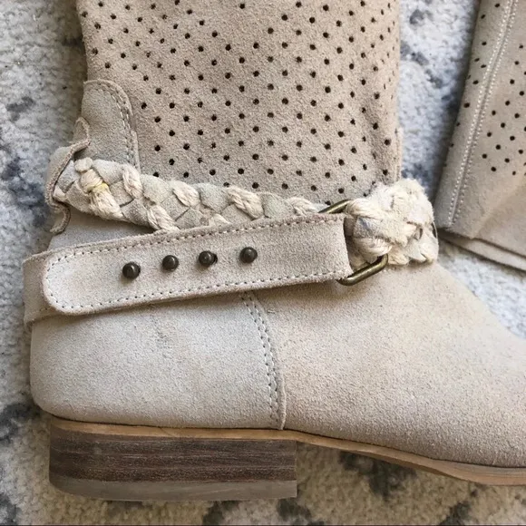 NAUGHTY MONKEY Fine Day Genuine Leather Cream Braided Boots