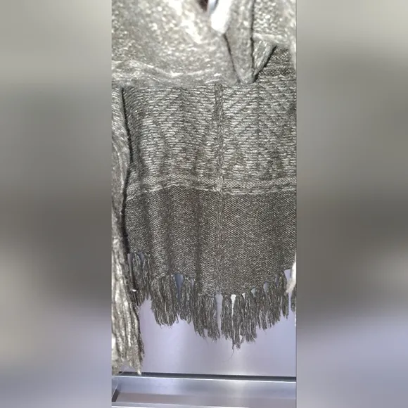 Neiman Marcus Shawl Poncho Fox Fur Hood Trimming Cozy Winter Tassled Small