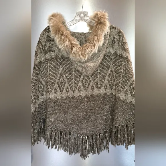 Neiman Marcus Shawl Poncho Fox Fur Hood Trimming Cozy Winter Tassled Small