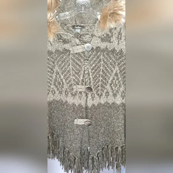 Neiman Marcus Shawl Poncho Fox Fur Hood Trimming Cozy Winter Tassled Small