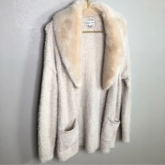 Neutral cream cozy chenille cardigan sweater with faux fur removable collar S