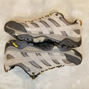 Never Hiked in Walnut Merrell Moab 2 Vent Low Hiking Shoes for Men