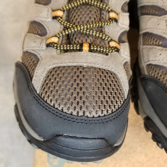 Never Hiked in Walnut Merrell Moab 2 Vent Low Hiking Shoes for Men