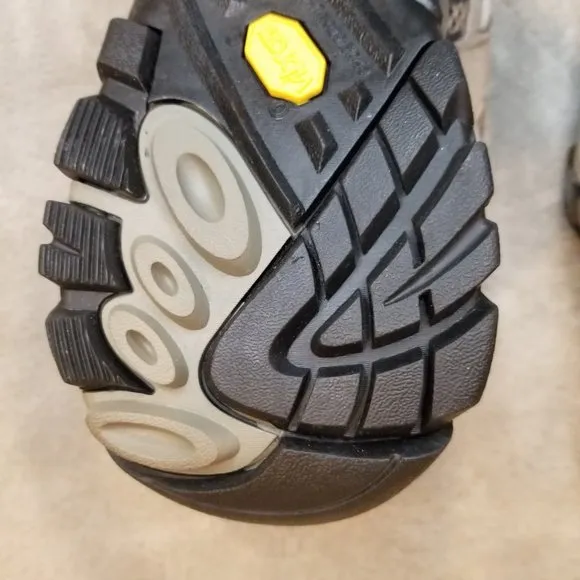 Never Hiked in Walnut Merrell Moab 2 Vent Low Hiking Shoes for Men