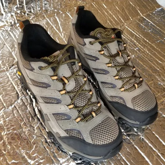 Never Hiked in Walnut Merrell Moab 2 Vent Low Hiking Shoes for Men