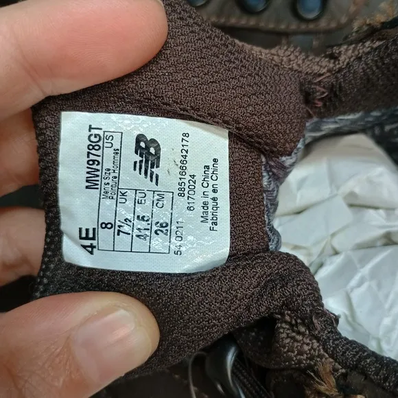 New Balance Gore-Tex Brown Hiking Boots Waterproof MW978GT Mens 8 4E Extra Wide