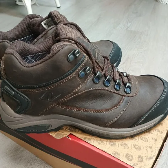 New Balance Gore-Tex Brown Hiking Boots Waterproof MW978GT Mens 8 4E Extra Wide