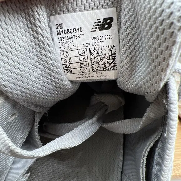 New Balance Mens Size 10 2E Wide Fresh Foam 1080 V10 M1080G10 Gray Shoes Sneaker
