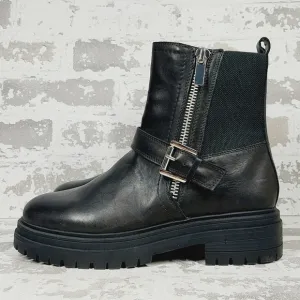 NEW Blondo Gatwick Waterproof Black Leather Slip On Side Zipper Ankle Boots D91