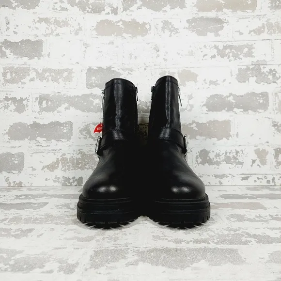 NEW Blondo Gatwick Waterproof Black Leather Slip On Side Zipper Ankle Boots D91