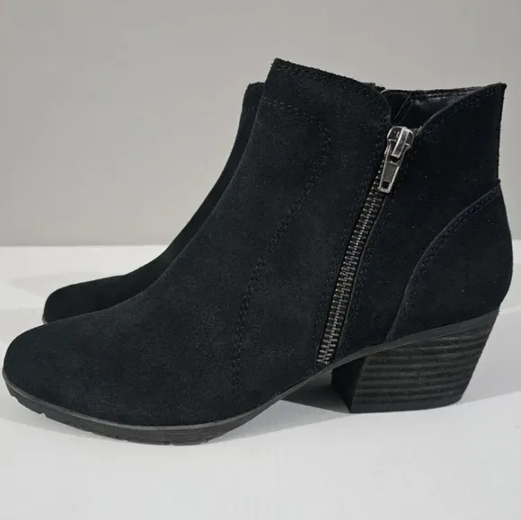 NEW Blondo Vivian Ankle Bootie Waterproof Western Black Suede Size 6.5