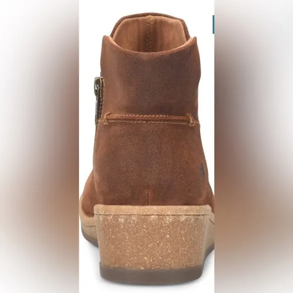 NEW Born Boots Women’s Size 9, Glazed Ginger Distressed(Brown) Suede Wedge , Zip